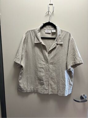 Kathie Lee Collection Beige Button-Front Woman Shirt
